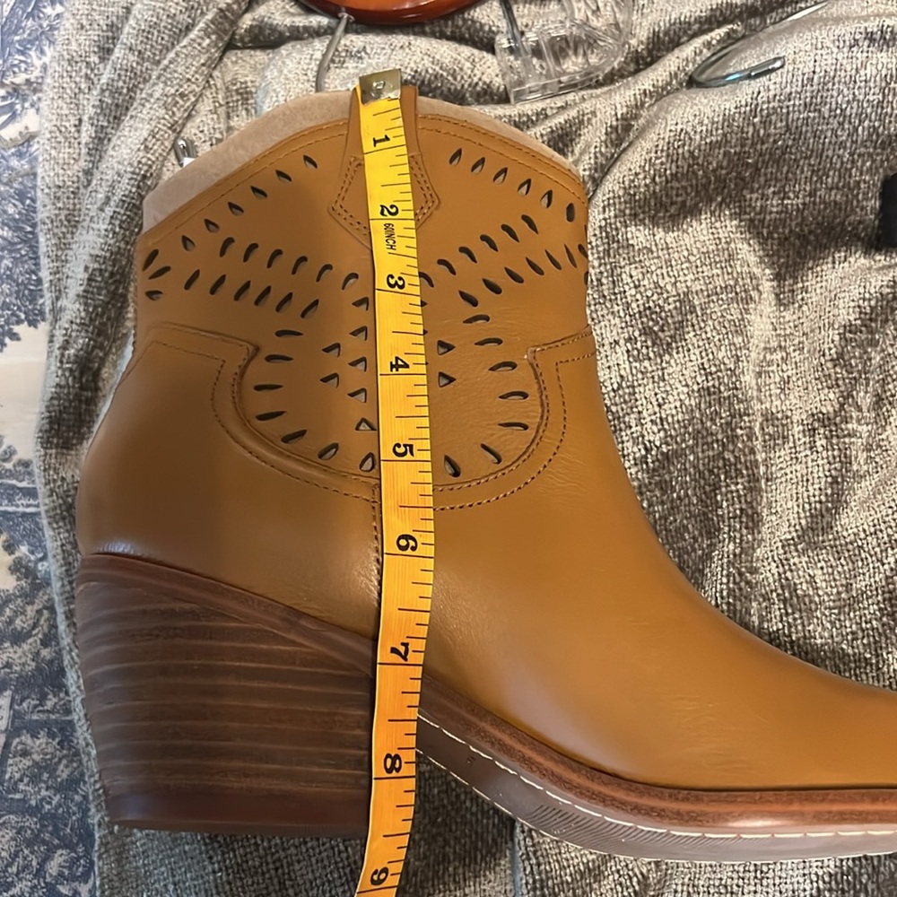 Marc Fisher LTD Elyma Leather Bootie in Medium Natural, Size 7M, NIB - Picture 13 of 17